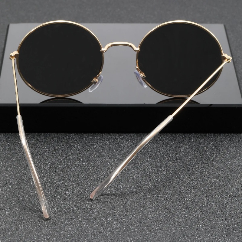 Retro New Punk Style Sunglasse - Metal Photo Panel บทวิจารณ์และราคา